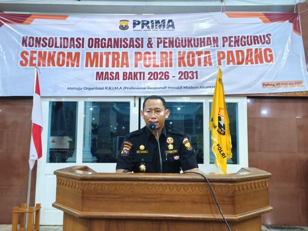 Dalam arahannya, ketua terpilih Senkom Padang Periode 2026-2031 Suwandi, memntia dukungan serta kerjasama seluruh pihak guna tercapinya tujuan organisasi. Dok. PHMAL